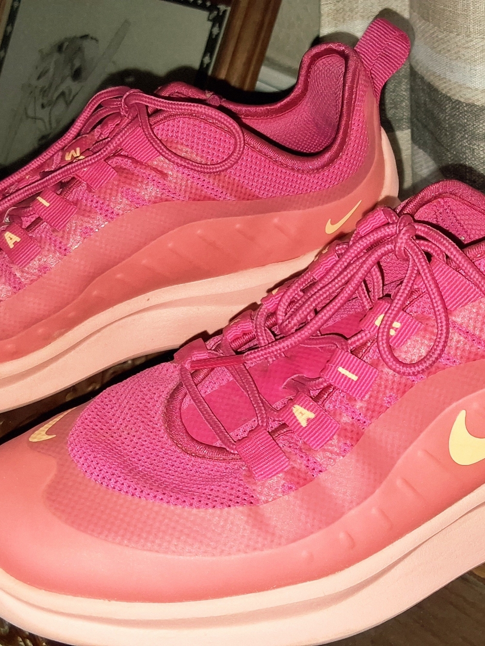 Nike AIR Women’s Pink Platform Sneakers Size 7.5
